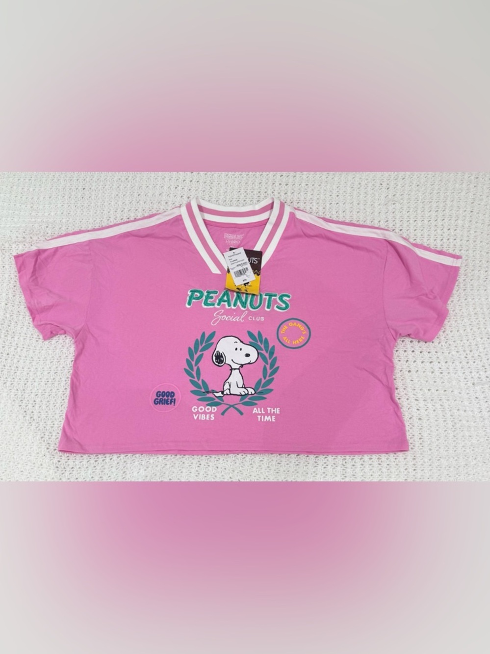 Peanuts Cropped Tee Juniors V Neck Short Sleeve Loose Fit Peanuts in moonlike XL